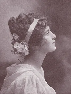 Iris Hoey