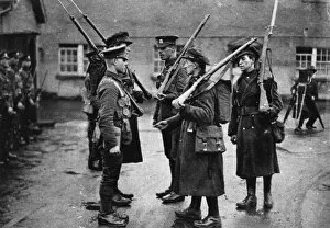 Images Dated 6th October 2016: Irish Free State troops