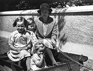 Demonstrate Prints: Irish Mother & Girls