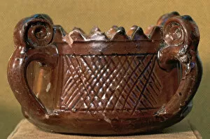 Al Andalus Gallery: Isalmic Art. Spain. Glazed ceramic vessel. 8th - 10th centur