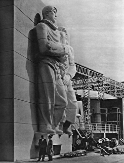 Images Dated 7th January 2012: The Islanders sculpture, Festival of Britain, London
