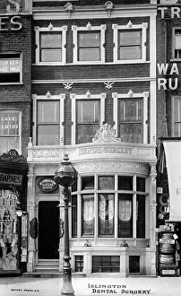 Images Dated 1st September 2017: Islington Dental Surgery, North London