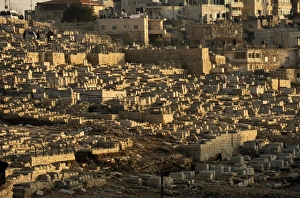Images Dated 5th January 2014: Israel. Jerusalem. Mount of Olives. Jewish Cemetery