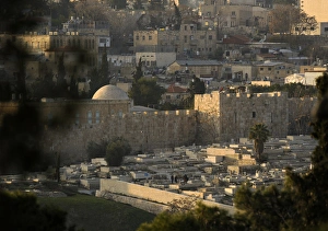 Images Dated 5th January 2014: Israel. Jerusalem. Mount of Olives. Jewish Cemetery