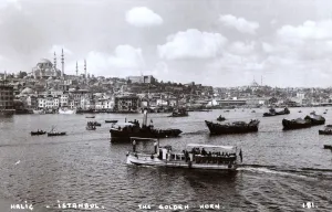 Bosphorus Gallery: Istanbul, Turkey - over Bosphorus toward Suleimaniye Mosque