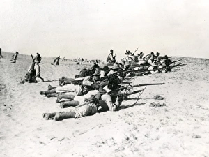 Images Dated 7th October 2011: Italian Bersaglieri soldiers, Palestine, WW1