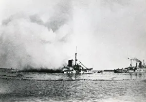 Images Dated 4th October 2011: Italian cruiser Nino Bixio at Brindisi, Italy