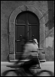 Italy Italian Collection: Italian doorway blurred figures, Italy