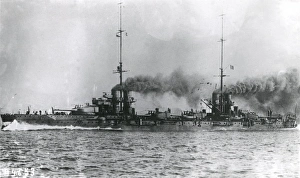 Images Dated 4th October 2011: Italian dreadnought battleship Dante Alighieri