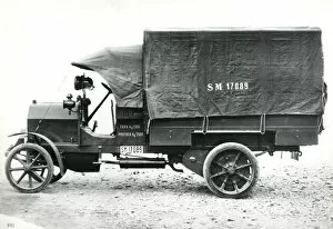 Images Dated 4th October 2011: Italian Fiat 18P lorry in use during WW1