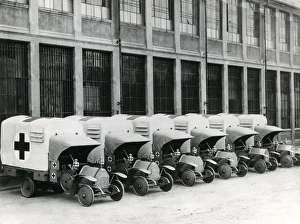 Images Dated 4th October 2011: Italian Red Cross ambulances, WW1