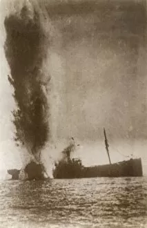 Images Dated 4th October 2011: Italian steamer torpedoed by German U-boat, WW1