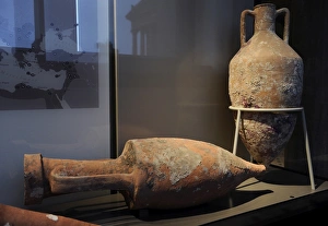 Images Dated 27th February 2013: Italian wine amphora. Pottery. 1st century BC