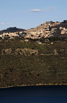 Images Dated 12th March 2009: Italy. Belvedere and lake Albano