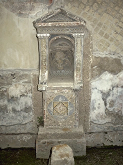 Portal Collection: Italy. Herculaneum. Lararium. House of the Skeleton