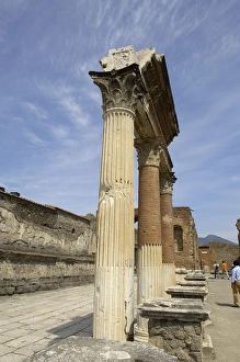 Poempeiians Collection: ITALY. Pompeii. The Forum. Roman art. Early Empire