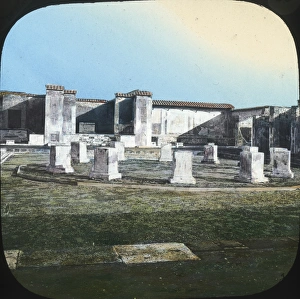 Italy - Pompeii - The Pantheon - Fountain