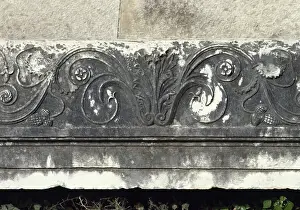 Pompeian Prints: Italy. Pompeii. Via Sepulchre. Relief decorated with floral