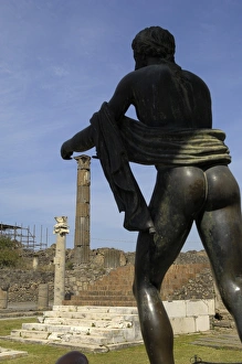 Poempeiians Collection: ITALY. Pompeii. Temple of Apollo. Statue of Apollo