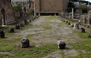 Images Dated 3rd April 2009: Italy. Rome. Basilica Aemilia