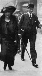 Julia Prints: J. Bruce Ismay leaves Titanic inquiry