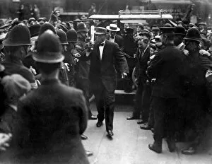 Images Dated 6th February 2012: Jack Johnson, boxer, going to court, London