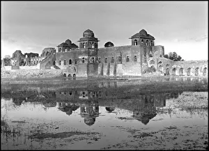 Grandeur Prints: Jahaz Mahal - Mandu