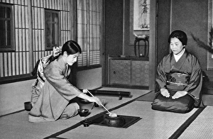 Protocol Gallery: Japan - A girl making ceremonial tea