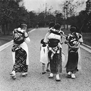 Nanny Prints: Japan - Nurses with their charges