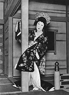 Headress Prints: A Japanese actor plays a female role