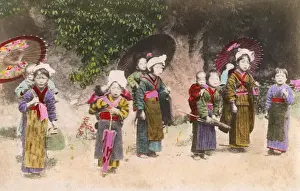 Sunshades Prints: Japanese children - some carrying their younger siblings