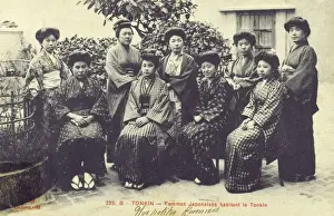Hairstyles Prints: Japanese Women living in Vietnam