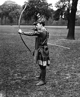 Images Dated 30th August 2011: Jaunty Archer