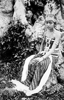 Javanese Prints: Javanese Girl Dancer