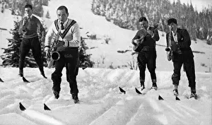 Nov18 Prints: Jazz band on skis at Murren