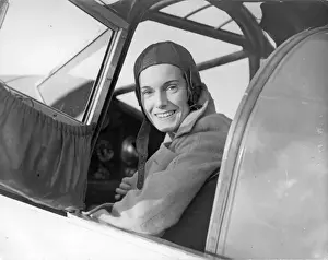 Jean Batten in her Percival Gull at Hatfield