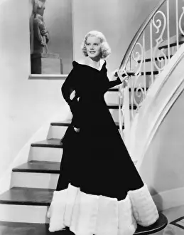 Jean Harlow in a strking black and white gown