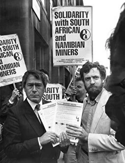 Demonstrators Collection: Jeremy Corbyn and Tony Banks at anti-apartheid demo