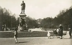 Johan Ludwig Runeberg Statue and Esplanade, Helsinki