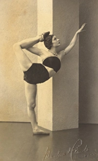 Images Dated 24th January 2011: Joy Henderson - Dancer
