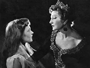 Judi Dench as Ophelia and Coral Browne as Gertrude