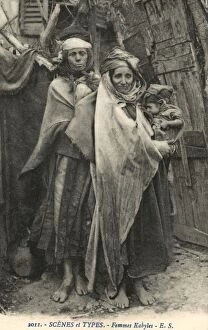 Images Dated 1st March 2011: Kabyle Women and babies - Algeria
