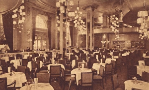 Images Dated 11th June 2015: Kaffe Trumpf, Berlin, 1920s
