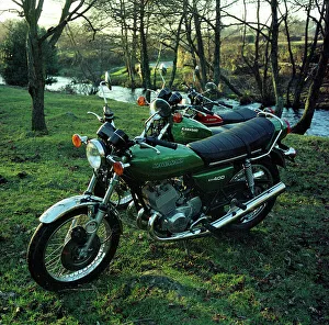 Kawasaki KH 400 motorbike