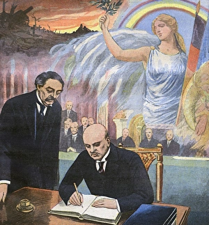 Outlaw Gallery: Kellogg Pact Signed