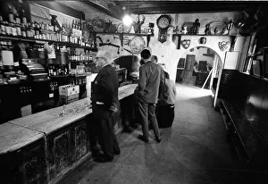 Images Dated 11th September 2015: Kellys Cellar, Belfast, Northern Ireland