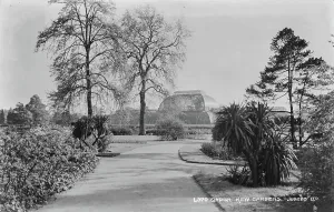 Showcasing Prints: Kew Gardens in London