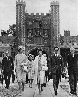 Images Dated 9th May 2016: King Bhumibol Adulyadej and Queen Sirikit visit Cambridge