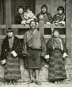 Images Dated 31st July 2018: King of Bhutan and his family, Bhutan, South Asia