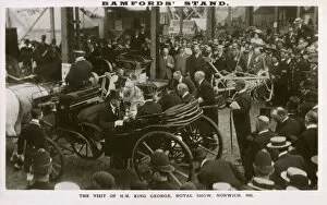 Crowned Gallery: King George V (1865-1936) - Coronation Souvenir postcard - June 22